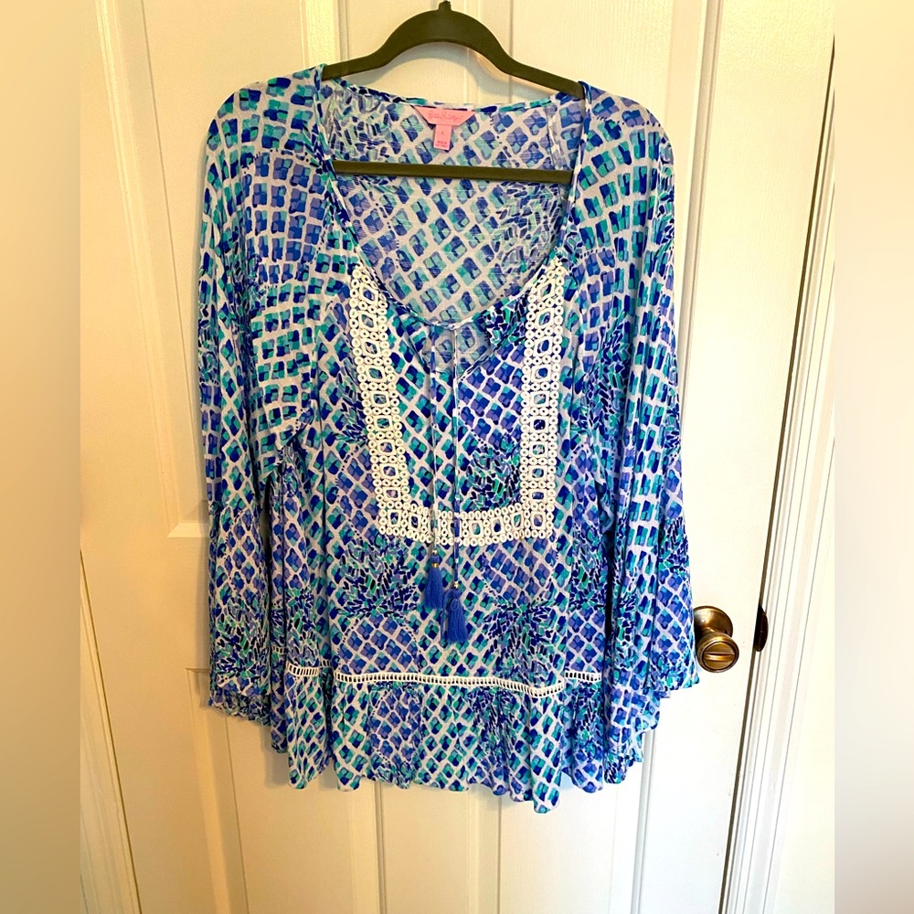Lilly Pulitzer top. Size L.